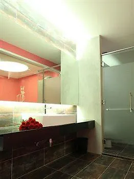 **  J Hotel Johor Bahru Malaysia